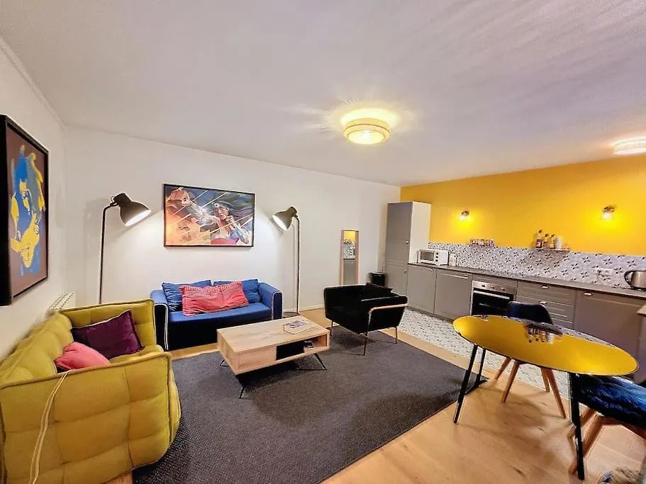 Appartement Tres Calme Sur Cour - Cardinet Paris Apartment