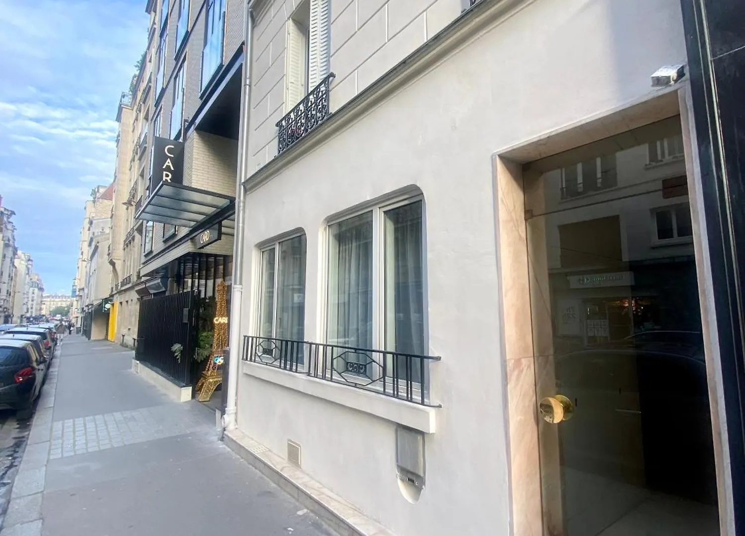 Appartement Tres Calme Sur Cour - Cardinet Paris France