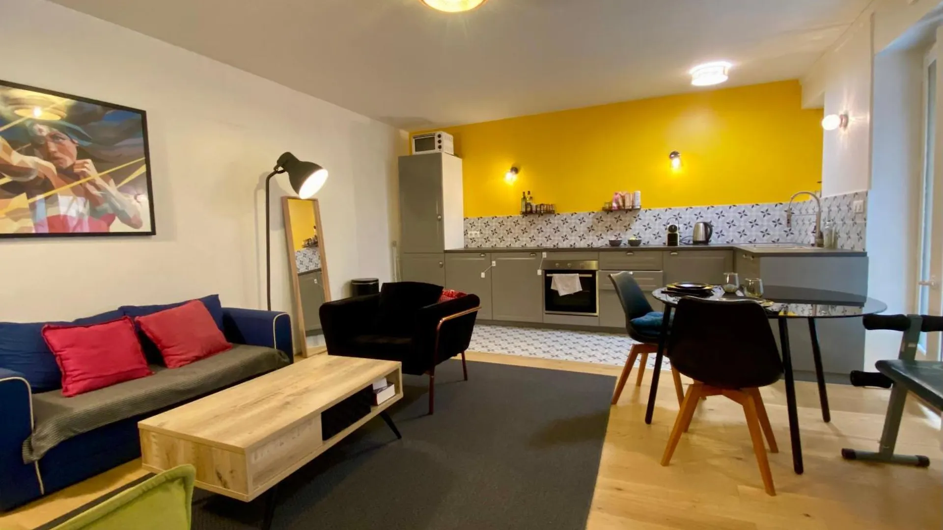 Appartement Tres Calme Sur Cour - Cardinet Paris