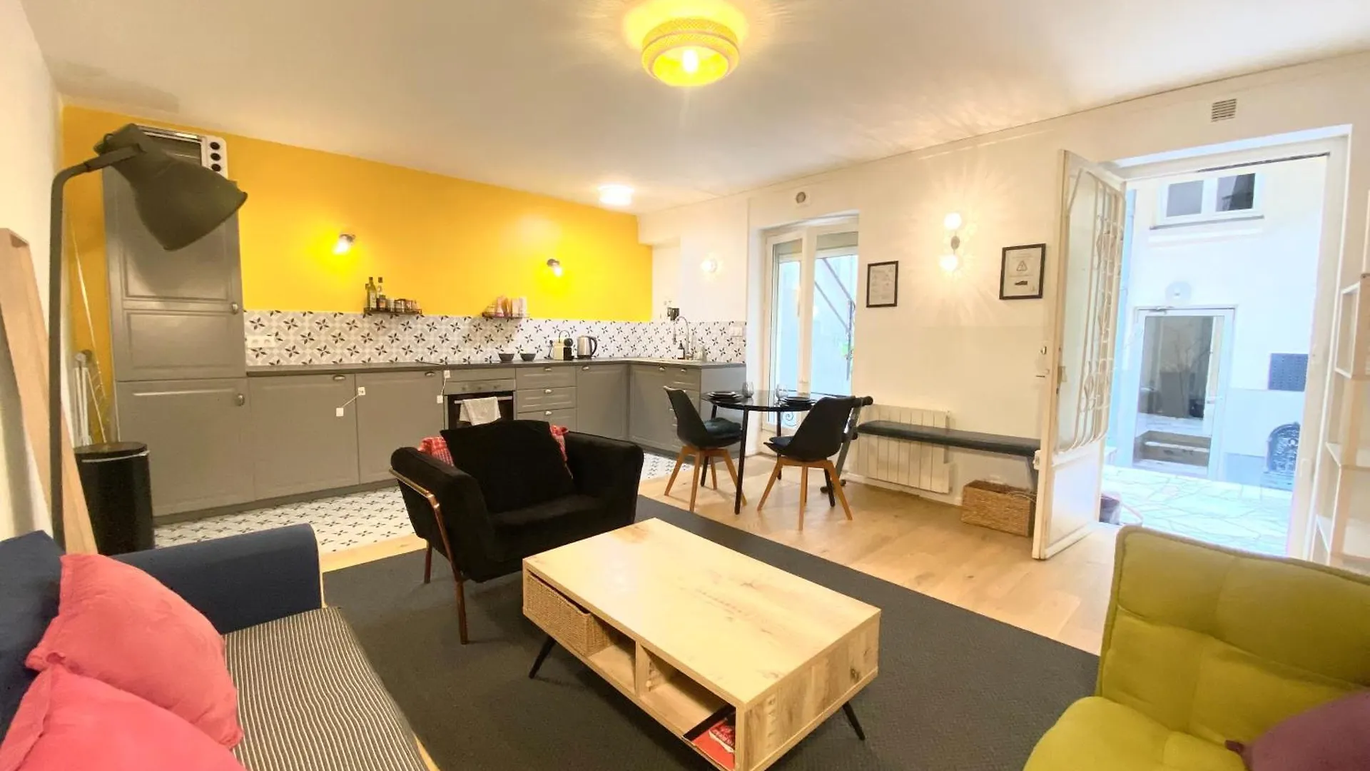 Apartment Appartement Tres Calme Sur Cour - Cardinet Paris